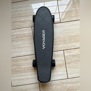 Voyager Neutrino Electric Skateboard